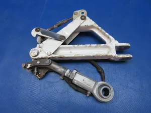 Piper PA-34-200T Seneca II RH MG Truss Assy w/ Switch P/N 78721-03 (0924-1374)